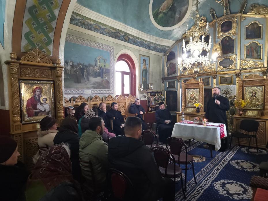 Seară duhovnicească în parohia Cristinești 