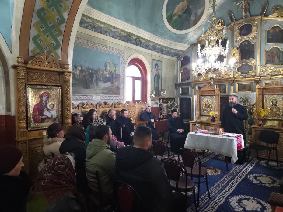 Seară duhovnicească în parohia Cristinești 