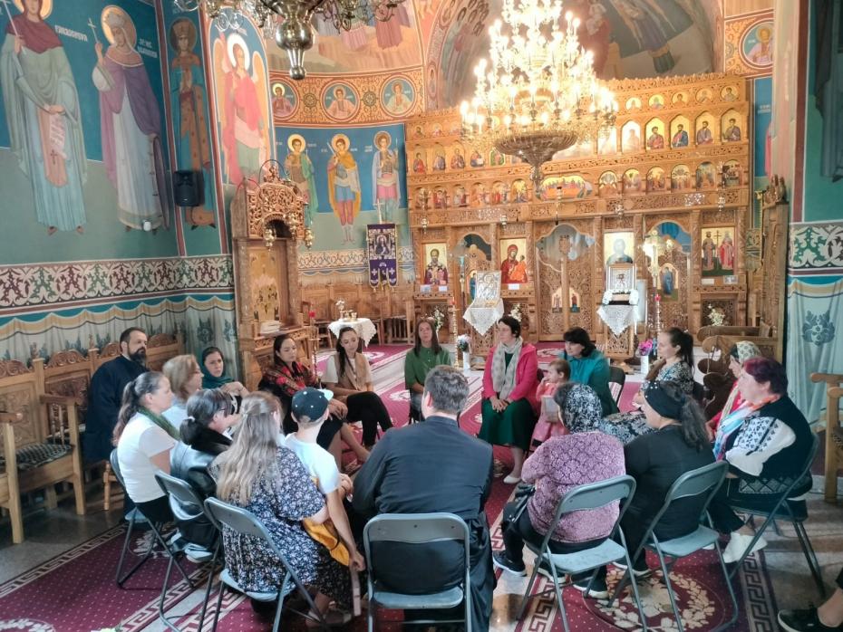 Cu dragoste pentru mame - Activitate provita la Parohia Sfinții Împărați Dorohoi